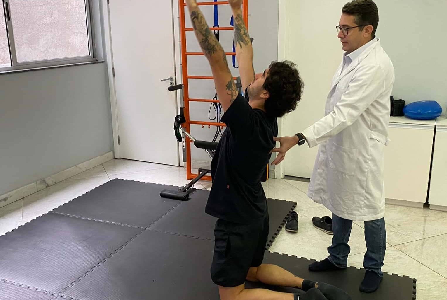 foto de dor torácica