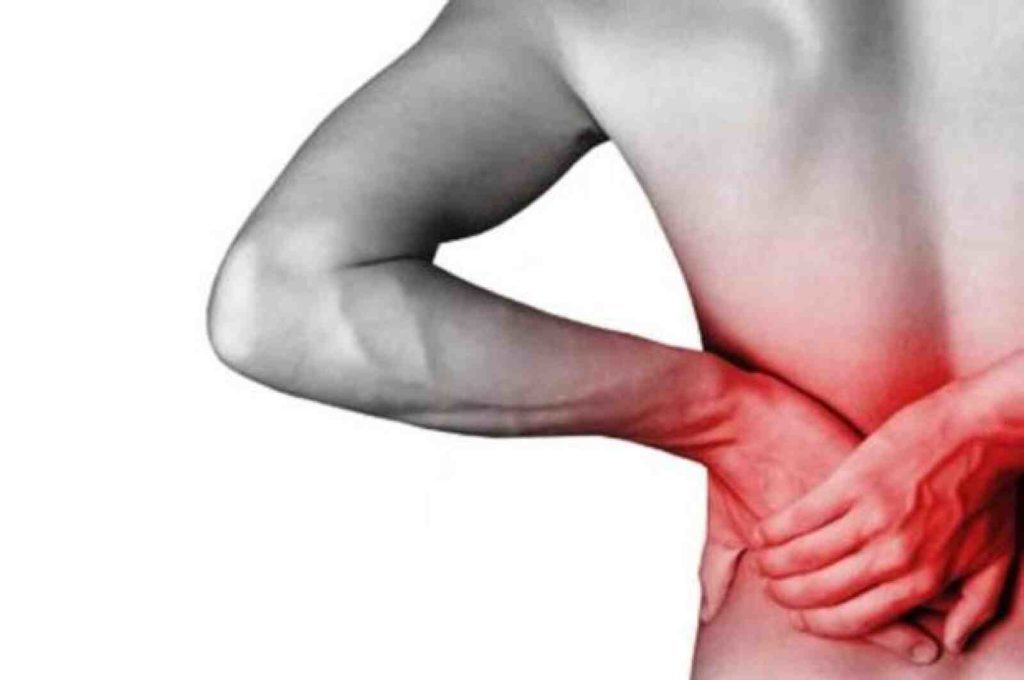 Dor nas costas: O que é? É possível tratar? - ITC Vertebral