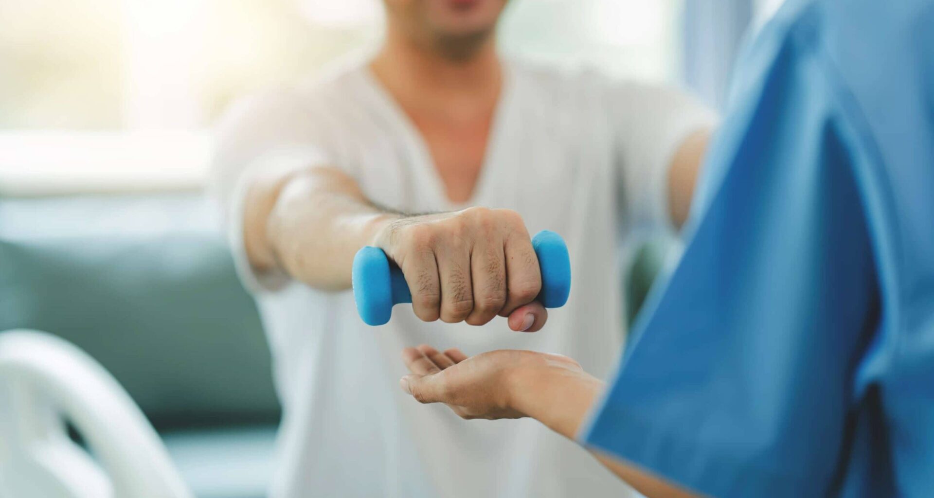 foto de fisioterapia para tendinopatia supraespinhal