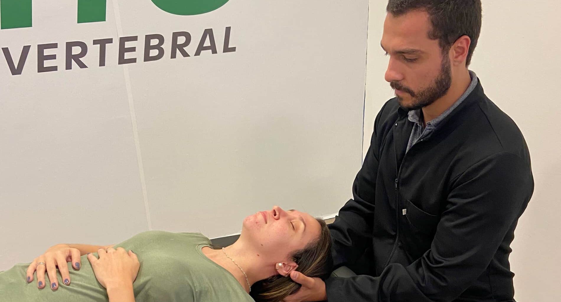 foto de fisioterapia para coluna vertebral