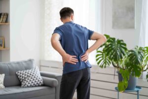 foto de exercícios para descompressão da coluna lombar