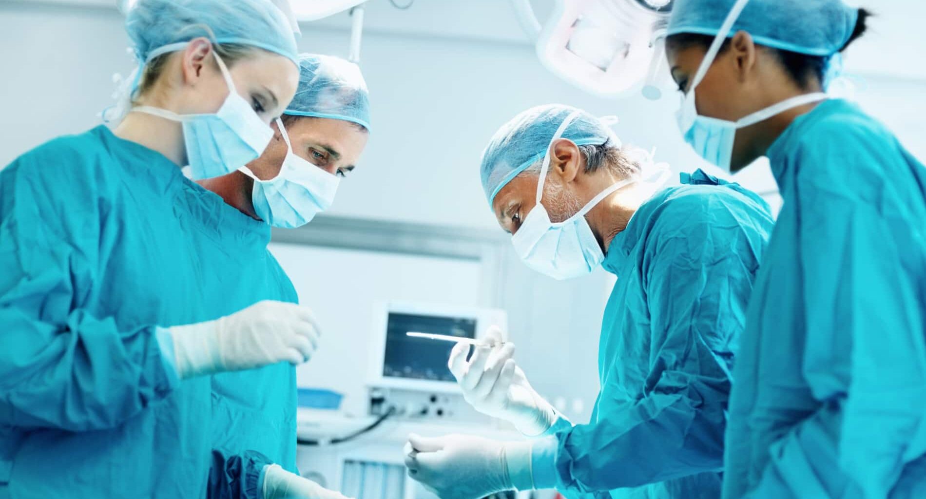 foto de cirurgia de coluna
