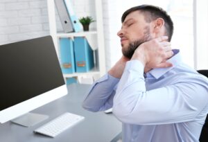 foto de inflamação na coluna cervical