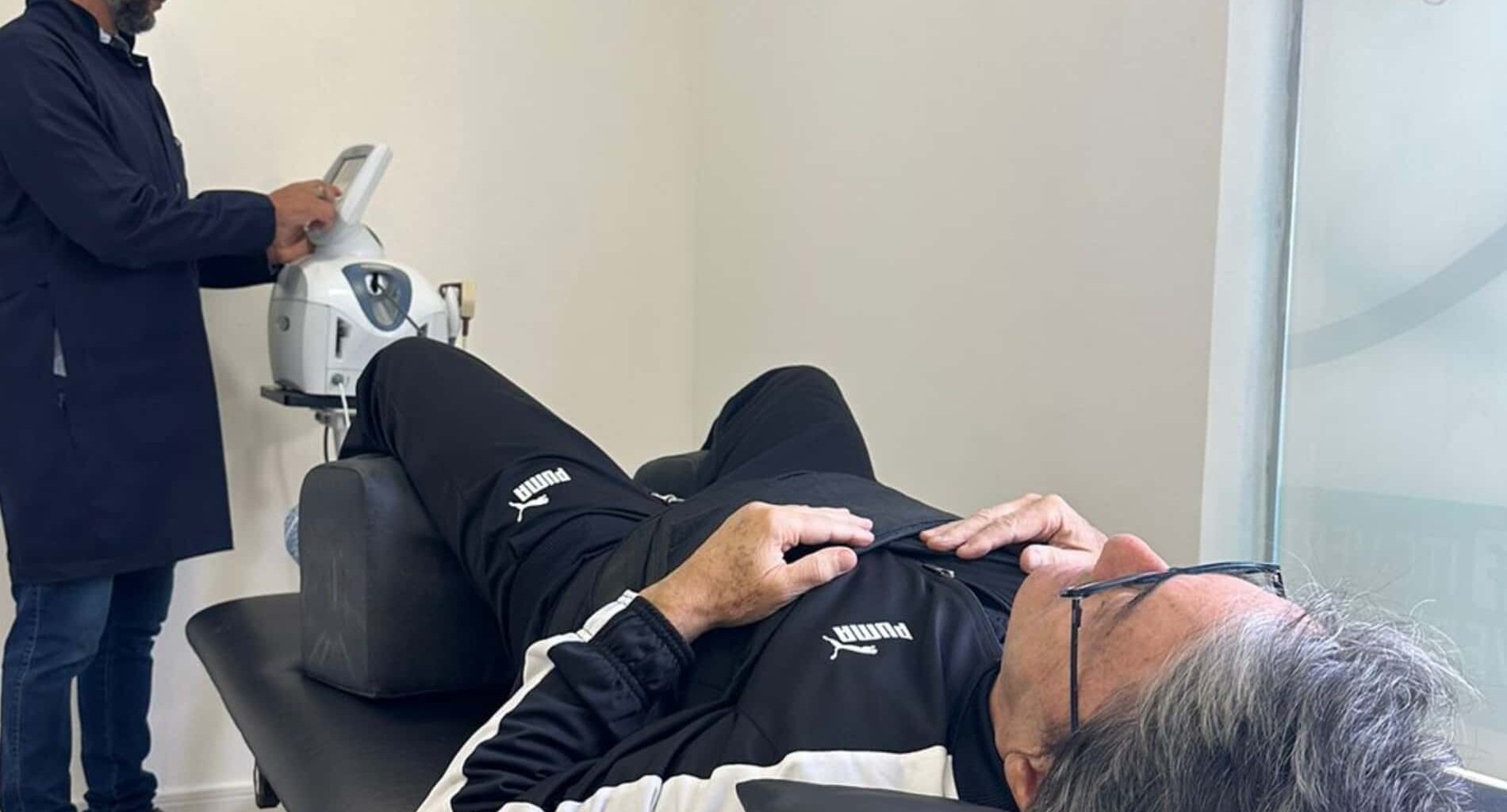 foto de fisioterapia para idoso