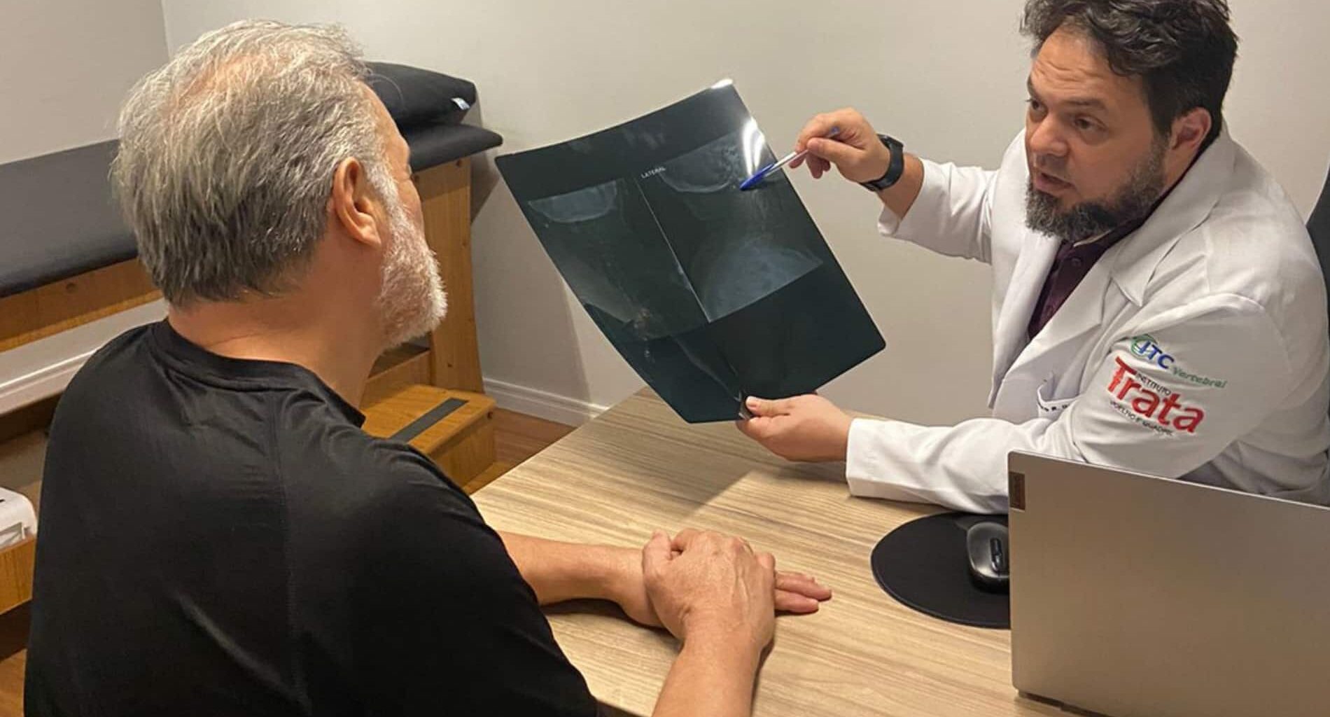 foto de fisioterapia para idoso