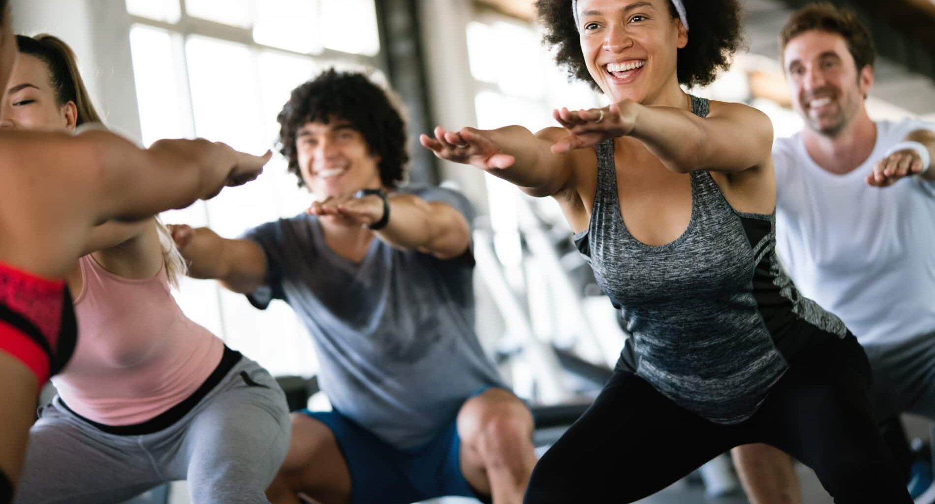foto de exercício para dor nas costas