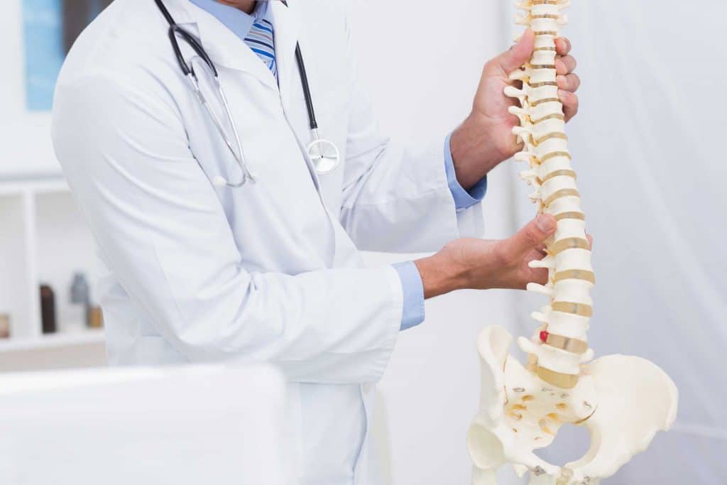 Há vários problemas relacionados à coluna que devem ser analisados pelo médico de coluna.
